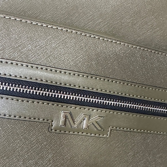 Michael Kors Malone pebbled leather Olive Backpack with Silver Accents main image 10